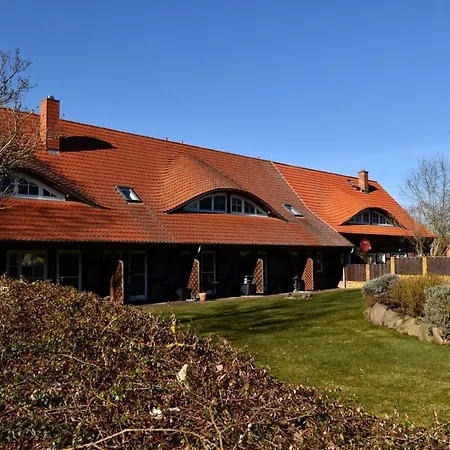 Apartament Ferienwohnung 6 Im Gutshaus Losentitz Garz (Rugen)